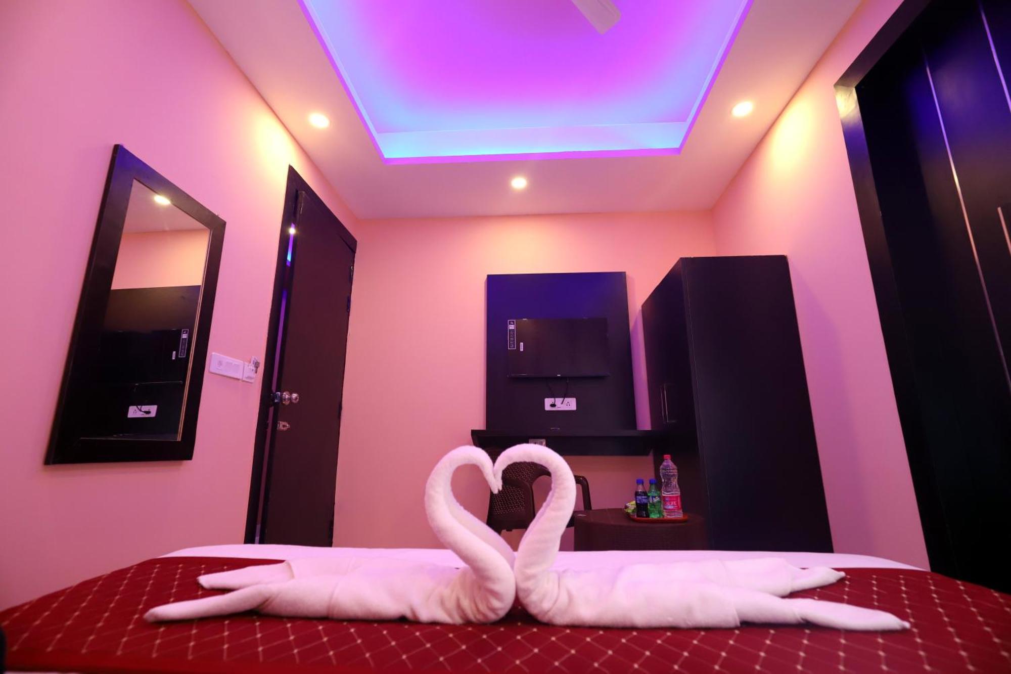 Suites Admiral Delhi Airport Új-Delhi Kültér fotó