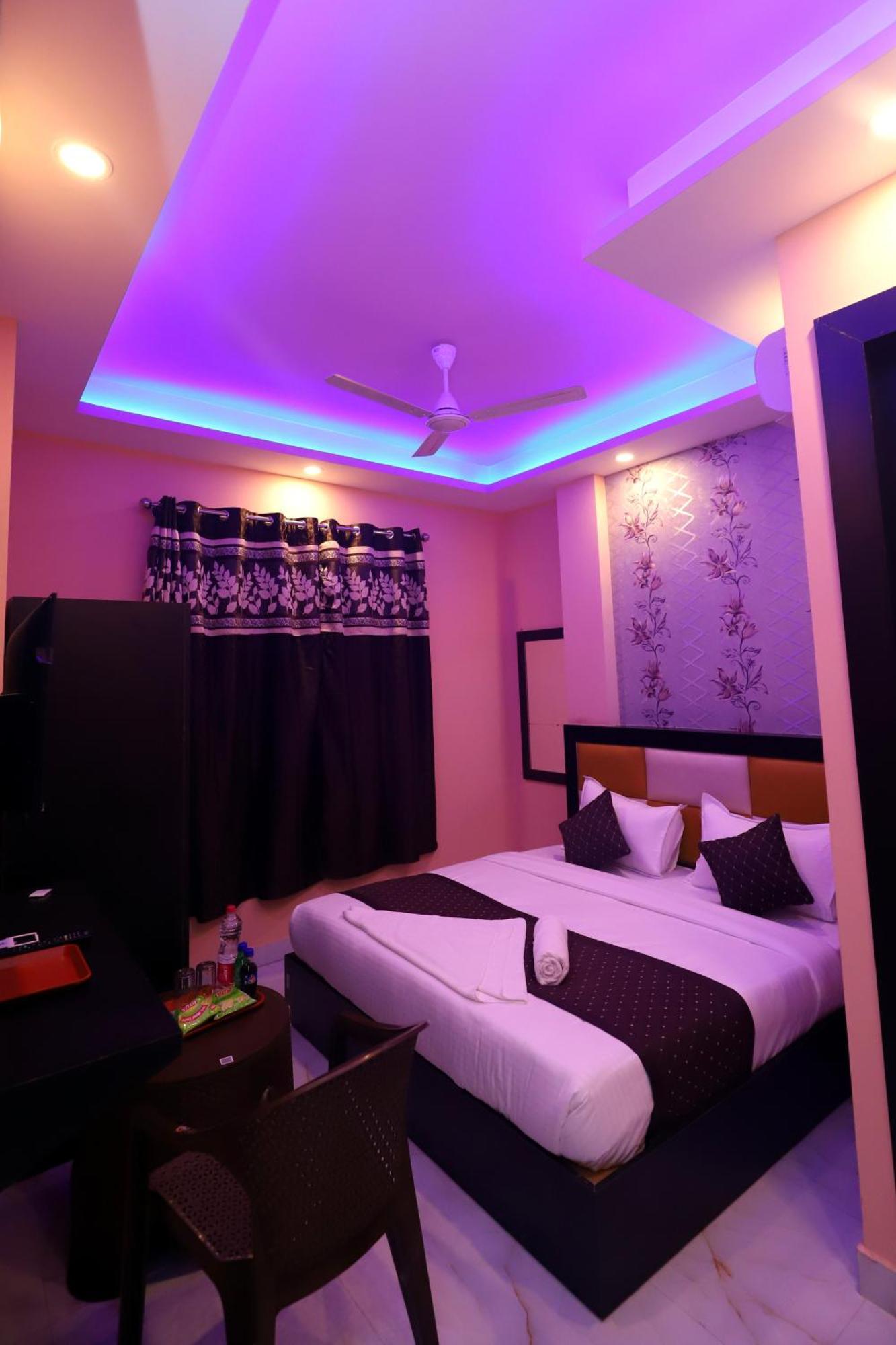 Suites Admiral Delhi Airport Új-Delhi Kültér fotó
