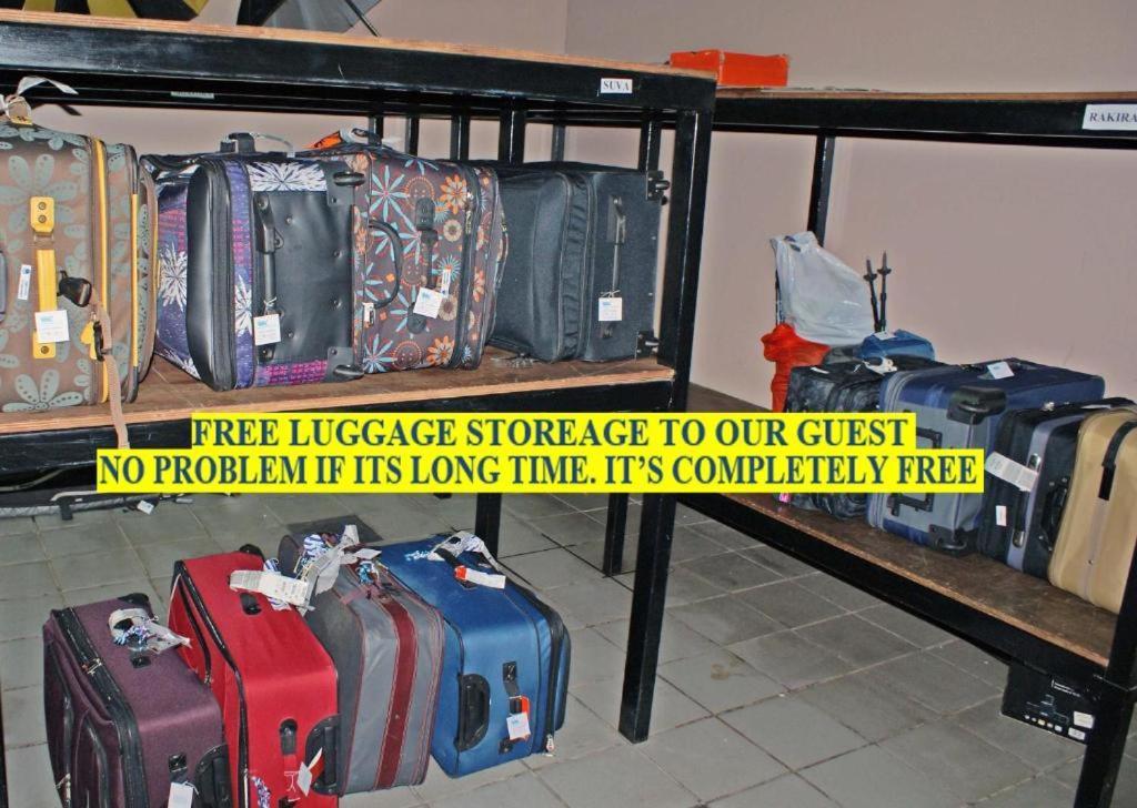 Suites Admiral Delhi Airport Új-Delhi Kültér fotó
